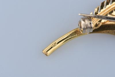 Broche en or jaune 18 carats en forme de plume 2
