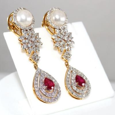 Collier de diamants, rubis et perles de style rétro en or jaune avec boucles d’oreilles longues assorties 2