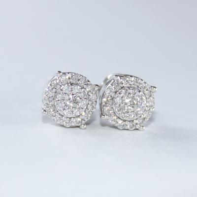 Clous d’oreilles en or blanc et diamants 2