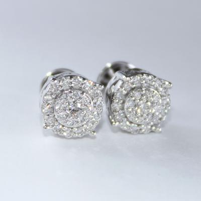 Clous d’oreilles en or blanc et diamants 2