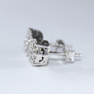 Clous d’oreilles en or blanc et diamants 2