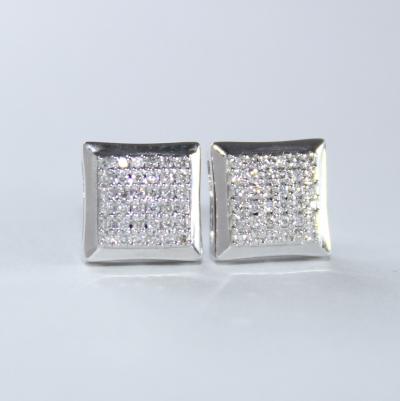 Clous d’oreilles en or blanc et diamants 2