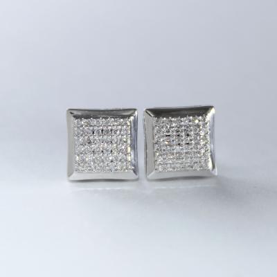 Clous d’oreilles en or blanc et diamants 2