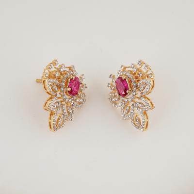 Collier en or jaune avec diamants et rubis 2