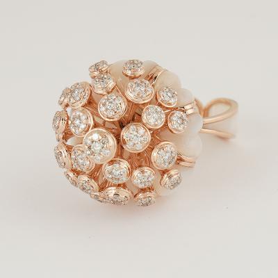 Bague en or rose avec diamant cocktail et nacre 2