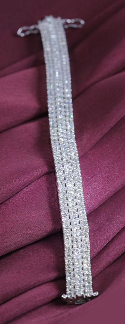 Bracelet tennis 3 lignes en or blanc avec 12,30 ct. Diamants 2