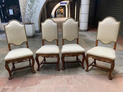 Suite de quatre chaises de style Régence 2