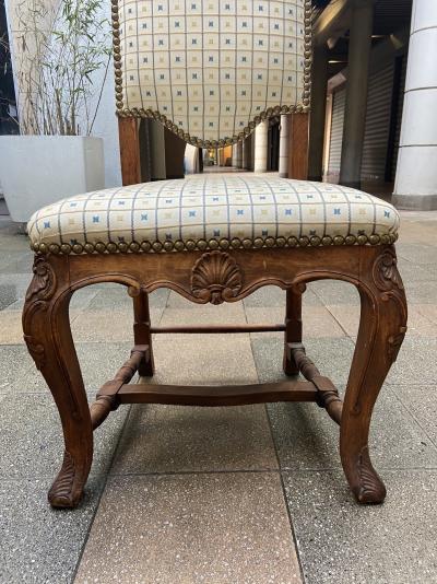 Suite de quatre chaises de style Régence 2