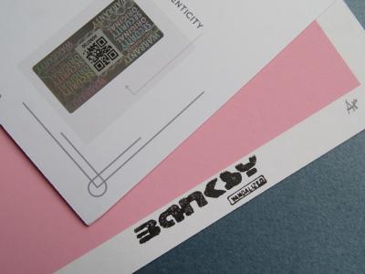 Banksy x Post Modern Vandal - Girl With Heart Shaped Float (Pink) , 2021 - Impression pigmentaire 2