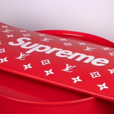 Shakeart83 - Skate Supreme (rouge), 2021 - Sculpture 2