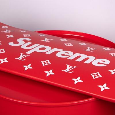 Shakeart83 - Skate Suprême (rouge), 2021 - Sculpture 2
