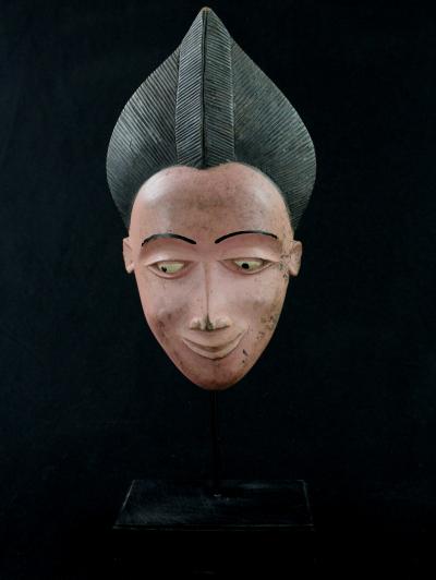 Côte d’Ivoire, Culture Baoulé, Masque de Protection Familiale sur Socle