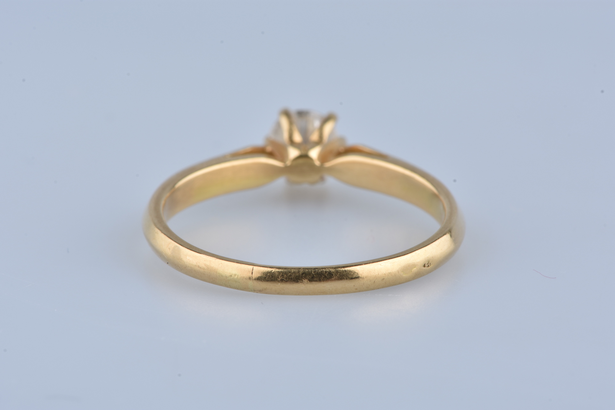 Unique 8 Qte. Anillo De Oro: Oro Amarillo-blanco Con Circonitas GR0062
