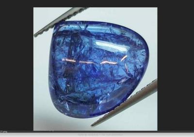 Tanzanite naturelle transparente en taille cabochon poire de 9,33 carats - certifié 2