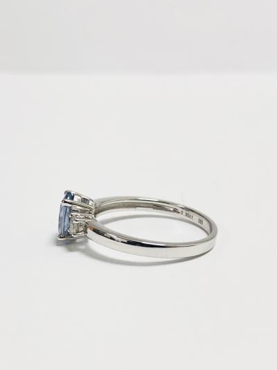 14k white gold ring with oval cut center natural sapphire 2