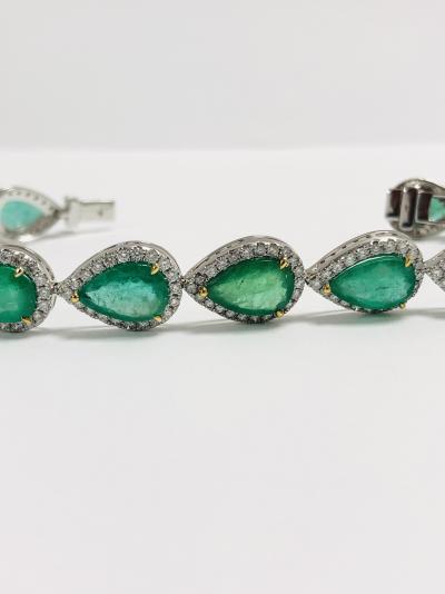 Platinum emerald and diamond bracelet 2