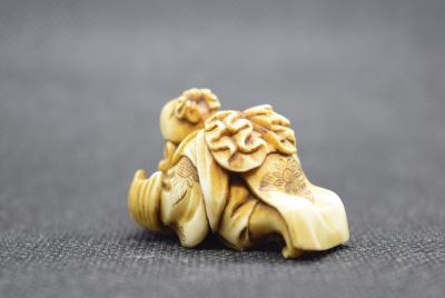 Japon - Netsuke en ivoire représentant Daikoku, début du XXème siècle 2
