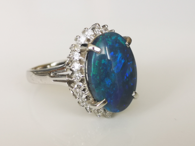 Bague en platine  opale noire diamants 2