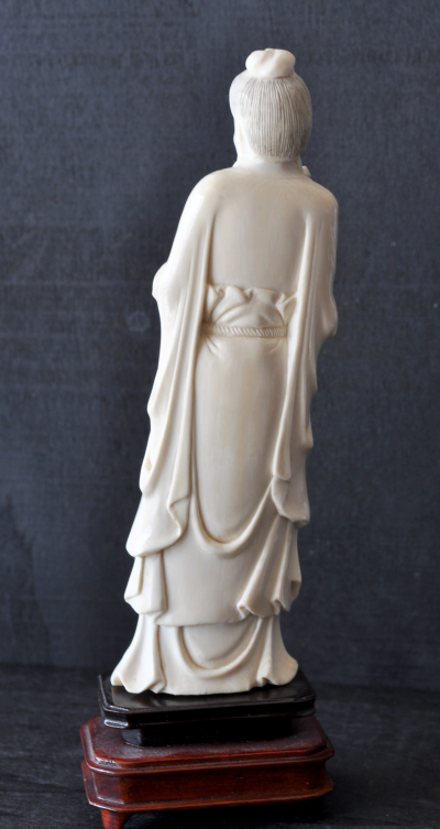 Chine  - Sculpture en ivoire, XXème siècle 2