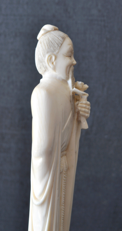 Chine - Sculpture en ivoire représentant un sage, XXème siècle 2