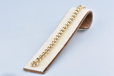 Bracelet en or jaune 18 carats, grosse maille jaseron fermoir bouée. 2
