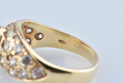 Bague en or jaune 18 carats sertie d’un saphir central de 0,50 ct et de 22 oxydes de zirconium 2