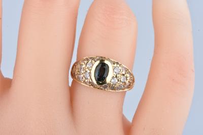 Bague en or jaune 18 carats sertie d’un saphir central de 0,50 ct et de 22 oxydes de zirconium 2