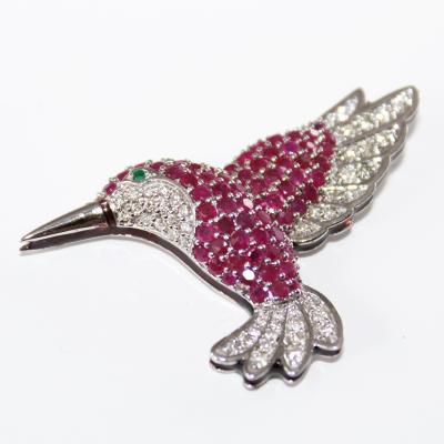 Broche Colibri en or blanc 2