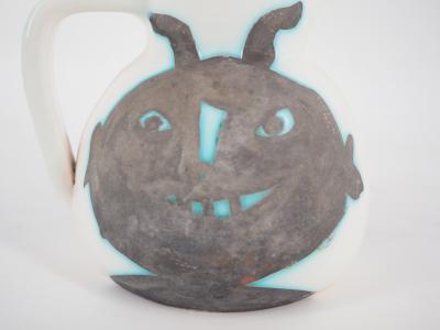 Pablo PICASSO : Pichet Têtes, 1956 - Céramique originale, Madoura (Vallauris) 2