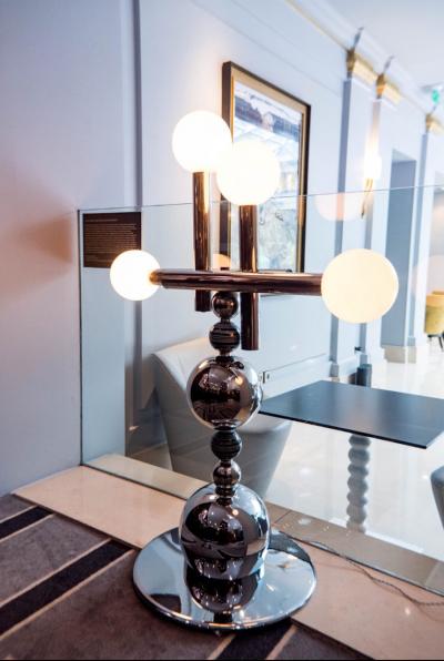 Eric KATZ - R2D2, 2019 - Lampe de parquet 2
