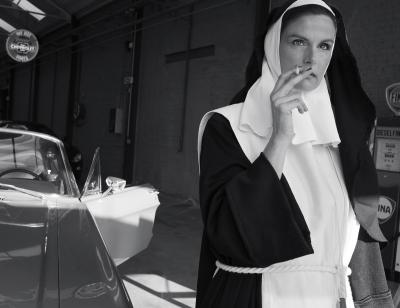 ALAIN DAUSSIN - Nun, 2019  - Photographie 2