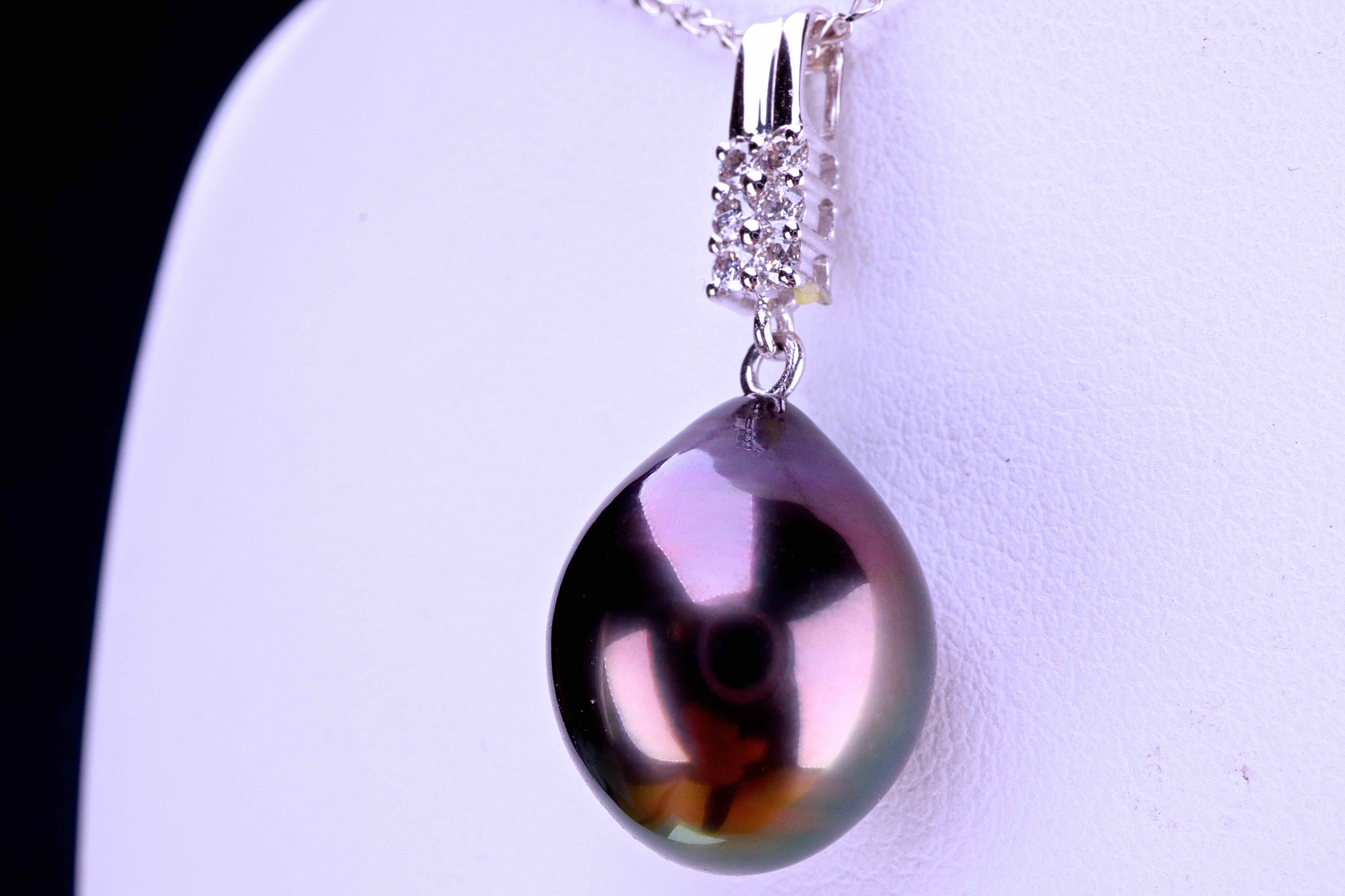 Collana In Oro 18kt Con Perla Di Tahiti Rotonda 8-9mm Qualità A+ – Eleganza Francese Con Catenina Inclusa – Pearls & Colors