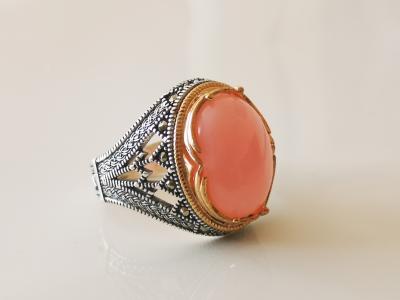 Bague chevaliere en argent Opale rose 2