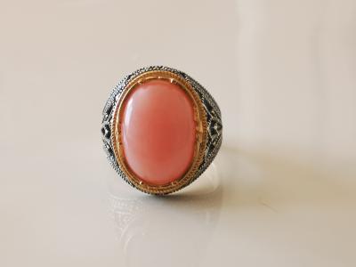 Bague chevaliere en argent Opale rose 2
