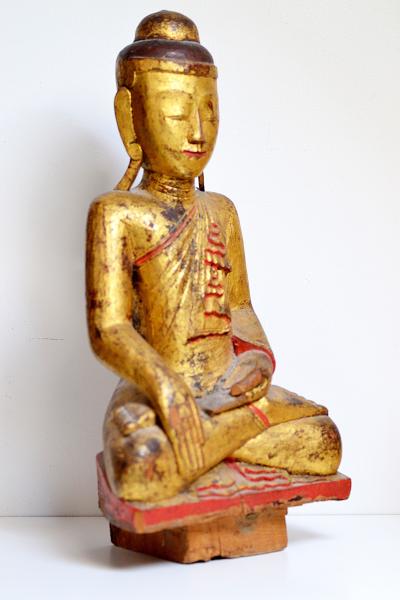 Birmanie - Bouddha en bois laqué et doré 2