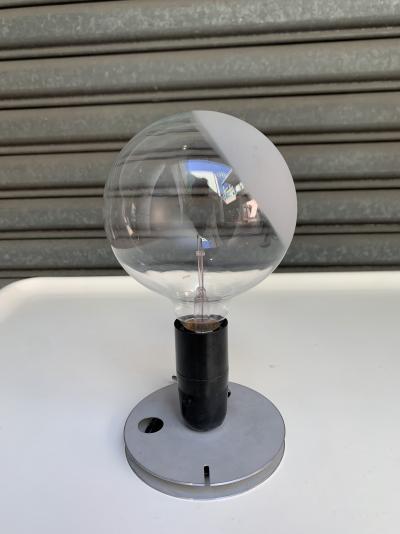 Achille CASTIGLIONI - Paire de lampes Lampadina, 1972 - verre et acier 2