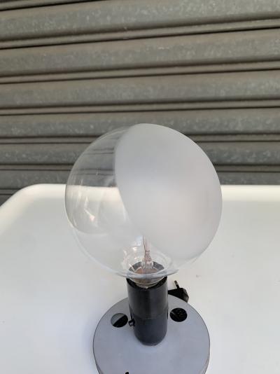 Achille CASTIGLIONI - Paire de lampes Lampadina, 1972 - verre et acier 2