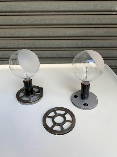Achille CASTIGLIONI - Paire de lampes Lampadina, 1972 - verre et acier 2