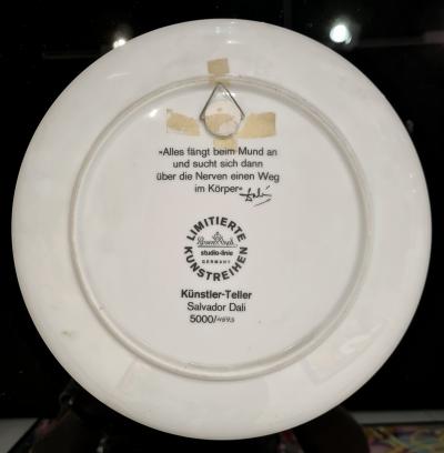 Salvador Dalí - L’Assiette de Gala - Assiette en porcelaine 2