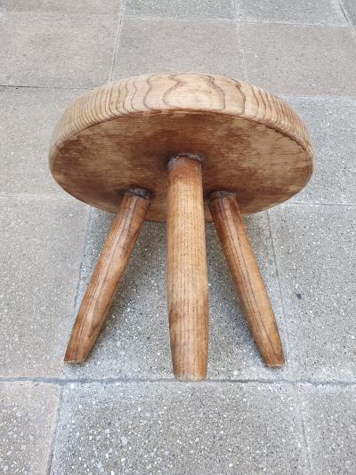 Charlotte Perriand - Le tabouret bas dit 