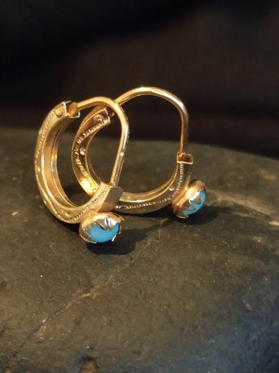 Boucle D’oreille Créole Vintage - En Or 18K (750) Et Opaline Bleue -Décor Ciselé 2
