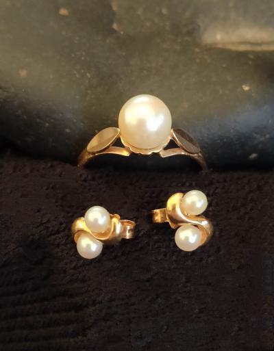 Parure ancienne boucles d’oreilles et bague en or jaune et perles de culture 2