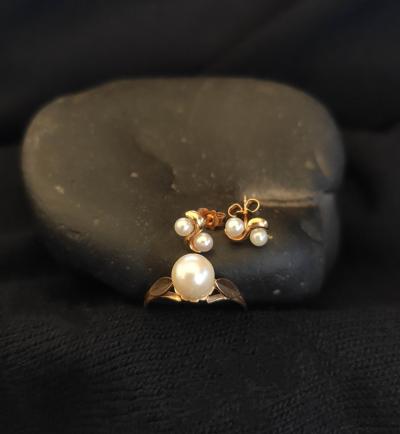 Parure ancienne boucles d’oreilles et bague en or jaune et perles de culture 2