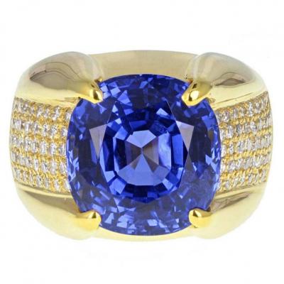 Men’s Blue Sapphire and Diamond Ring in 18 K Solid Yellow Gold 2