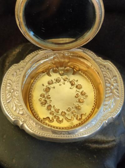 Pendentif poudrier miroir ancien en argent 2
