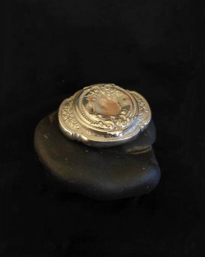 Pendentif poudrier miroir ancien en argent 2