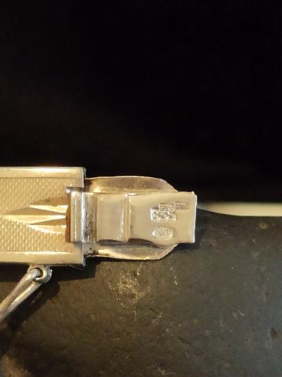 Bracelet ancien en argent motif ciselé et guilloché 2