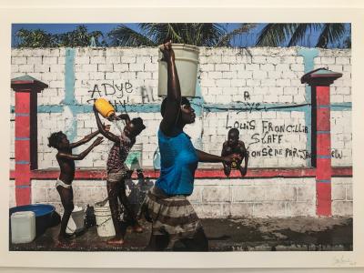 Corentin FOHLEN  - Haiti 2013, cité du Soleil, 2017 - Photographie 2