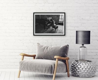 Alex MANCHEV - Piano girl, 2019 - Sérigraphie signée et numérotée 2