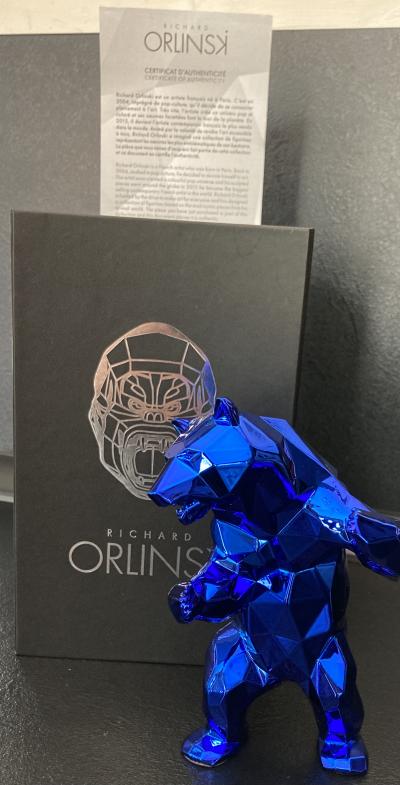 Richard ORLINSKI - Standing Bear (Blue edition) - Sculpture 2